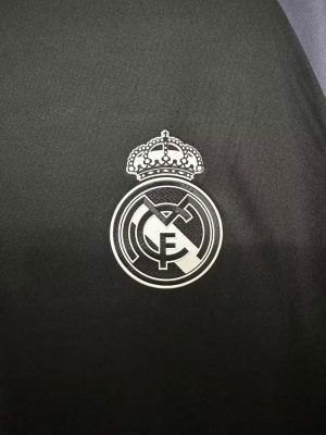 Retro Real Madrid 2016/17 Third Retro Long Sleeve Jersey - Image 8