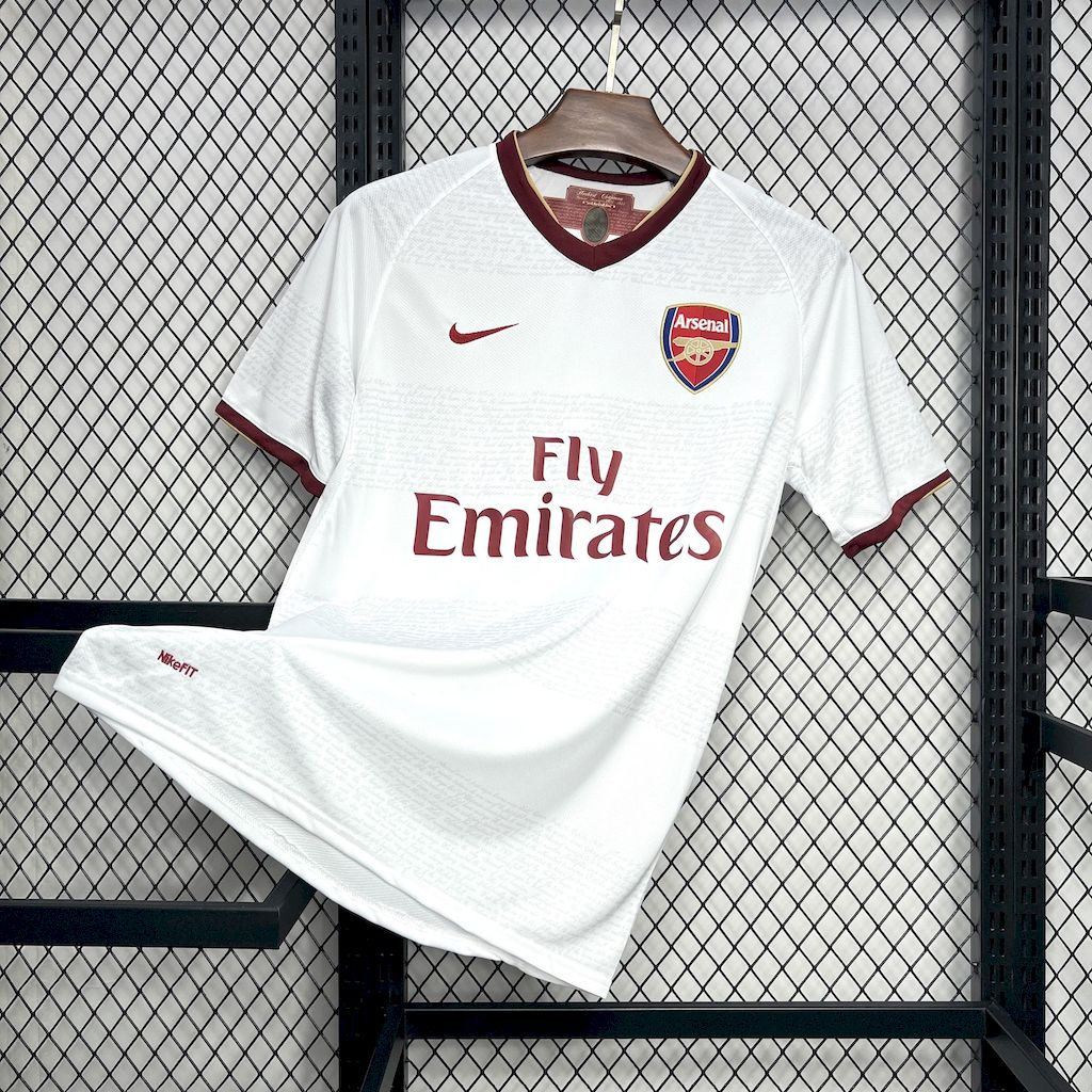 2024101318420652.jpg Retro Arsenal 2007/08 Third Jersey - Image 1